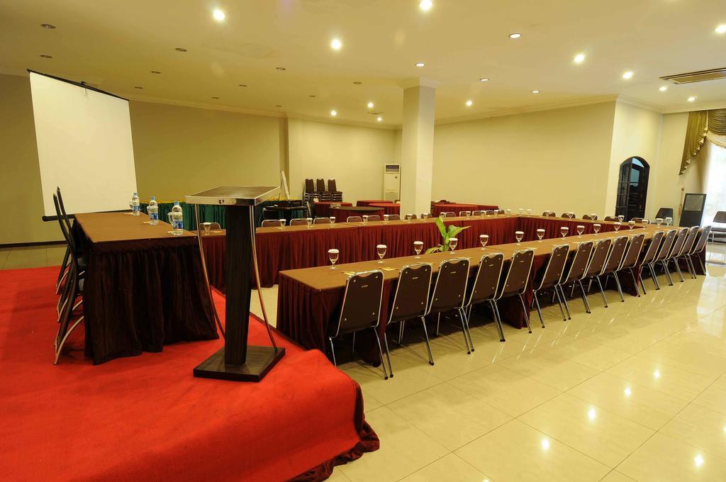 Hotel Kapuas Dharma Pontianak Exterior foto