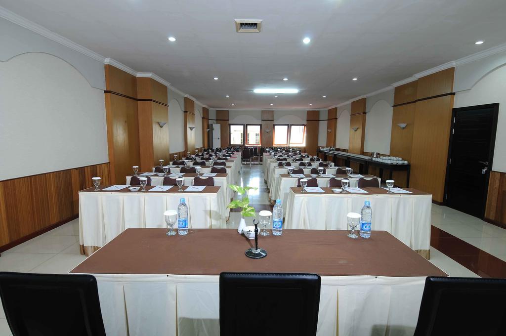 Hotel Kapuas Dharma Pontianak Exterior foto