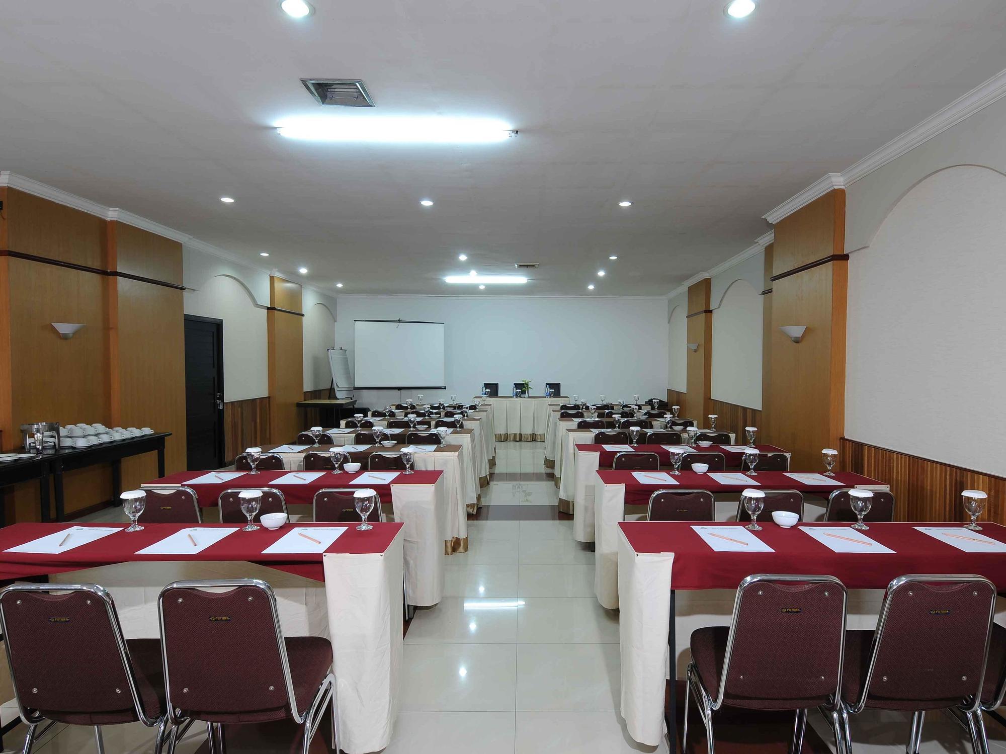 Hotel Kapuas Dharma Pontianak Exterior foto